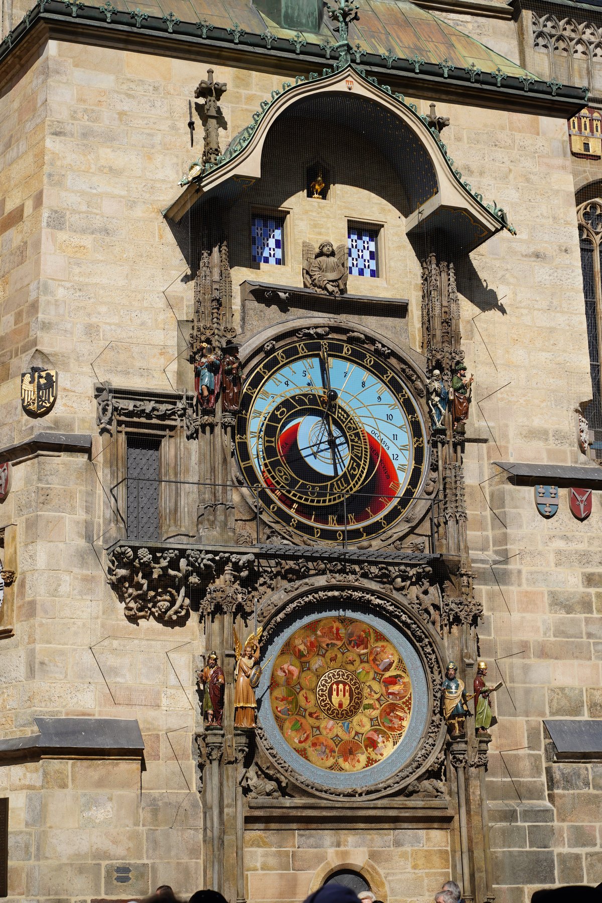 Black and white photo of the Prague astronomical clock